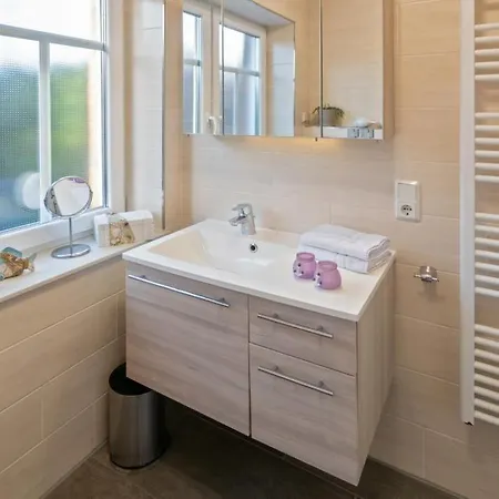 Lägenhet Ferienwohnung-kleine-auszeit Norddeich (Norden)